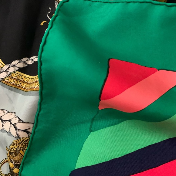 YVES SAINT LAURENT Scarf - Picture 4 of 9